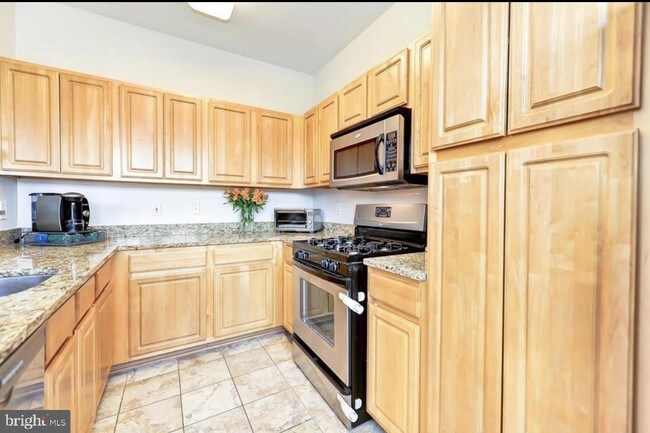 Foto del edificio - 108 Ridgemont Ave