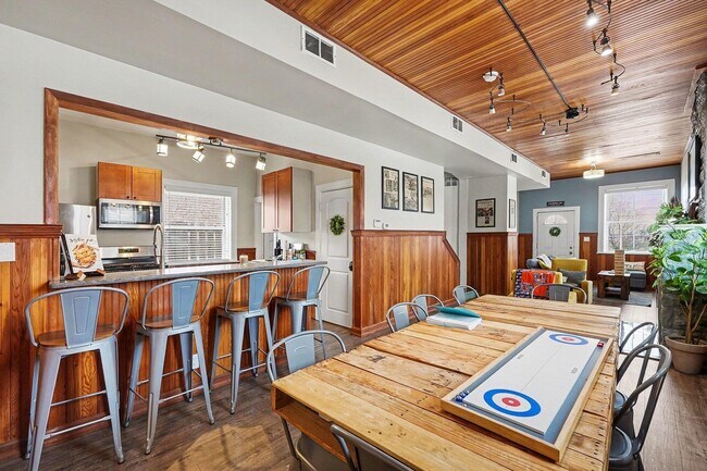Foto del edificio - 1391 Woodbridge St