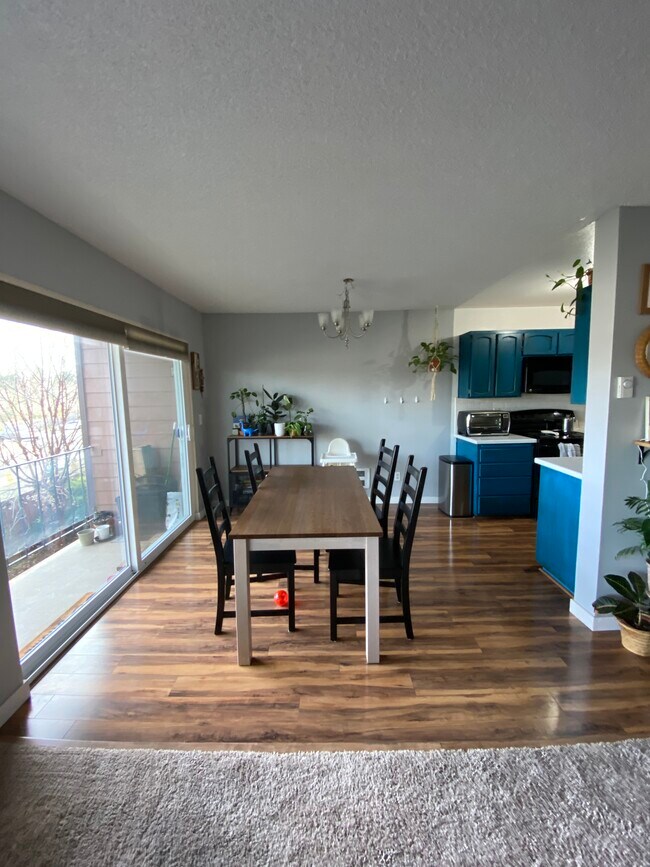 17430 Ambaum Blvd S Unit 2, Burien, WA 98148 Condo for Rent in Burien