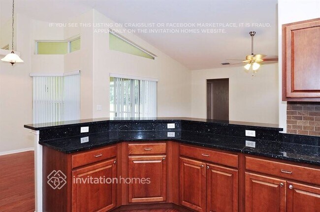 Building Photo - 5547 Foxtail Ct