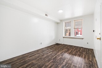 Building Photo - 864 N 42nd St