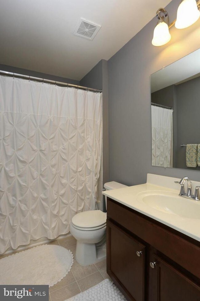 Foto del edificio - 7706 Redcliff Ct