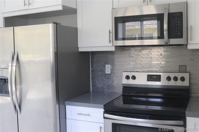 Building Photo - 5700 SW 55th St