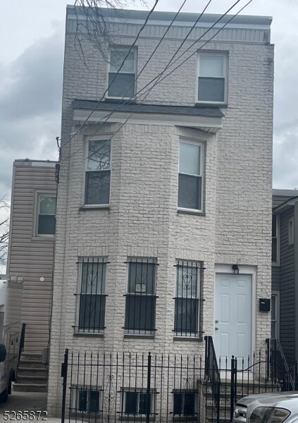 Foto principal - 131 Verona Ave