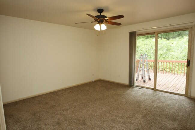 Foto del edificio - 2554 Pebble Valley Rd