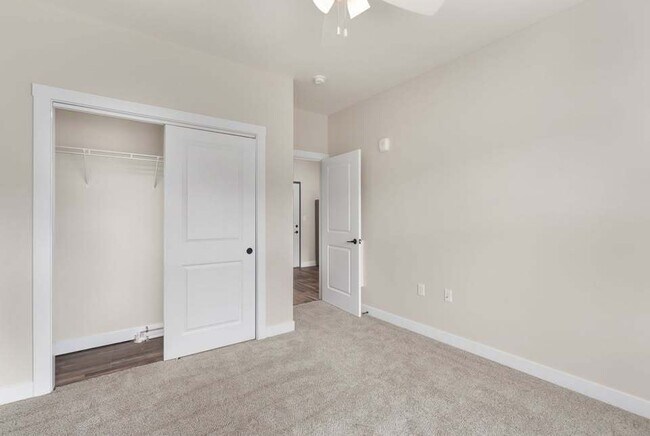 Building Photo - 1156 Devils Glen Rd