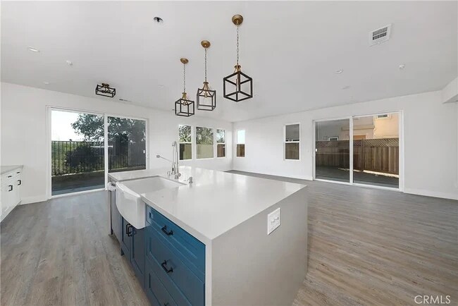 Cocina - 2020 Brentwood Pl