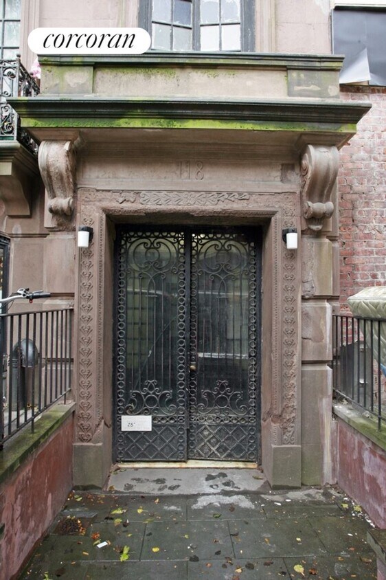 Building Photo - 118 Montague St