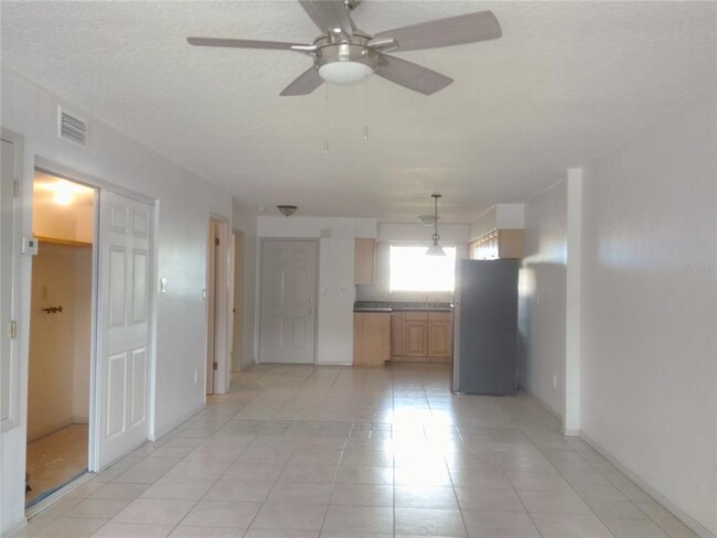 Building Photo - 313 Dirksen Dr