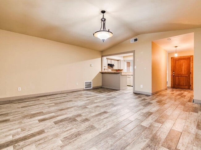 Building Photo - 9805 Murmuring Creek Dr
