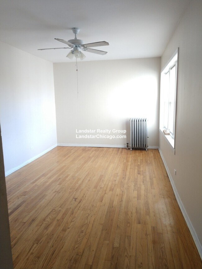 Building Photo - 4045.5 N Mozart St