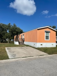 Foto principal - 1800 N Live Oak St