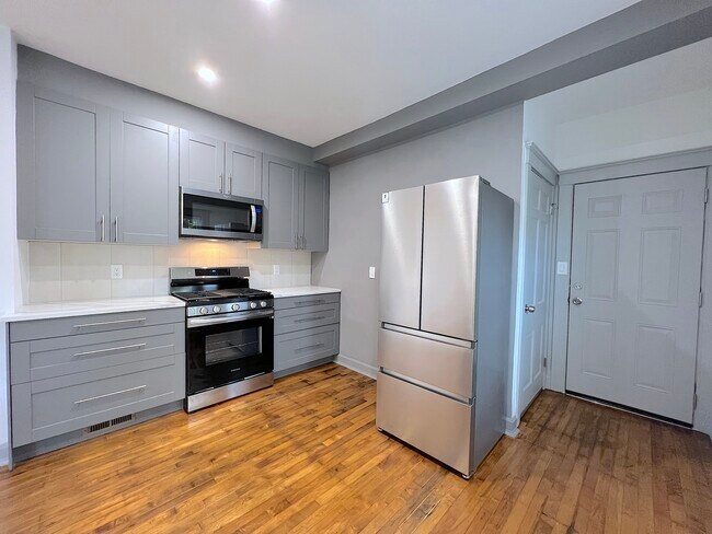 Foto del edificio - 3761 Maxwell St