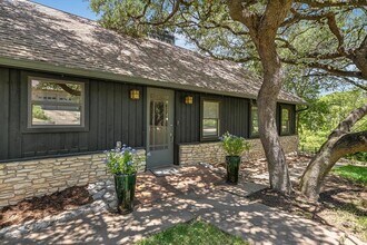 Building Photo - 5110 Lucas Ln