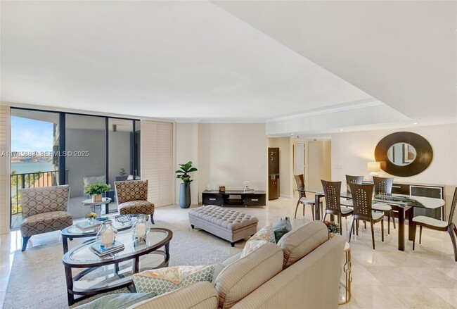 Foto del edificio - 520 Brickell Key Dr