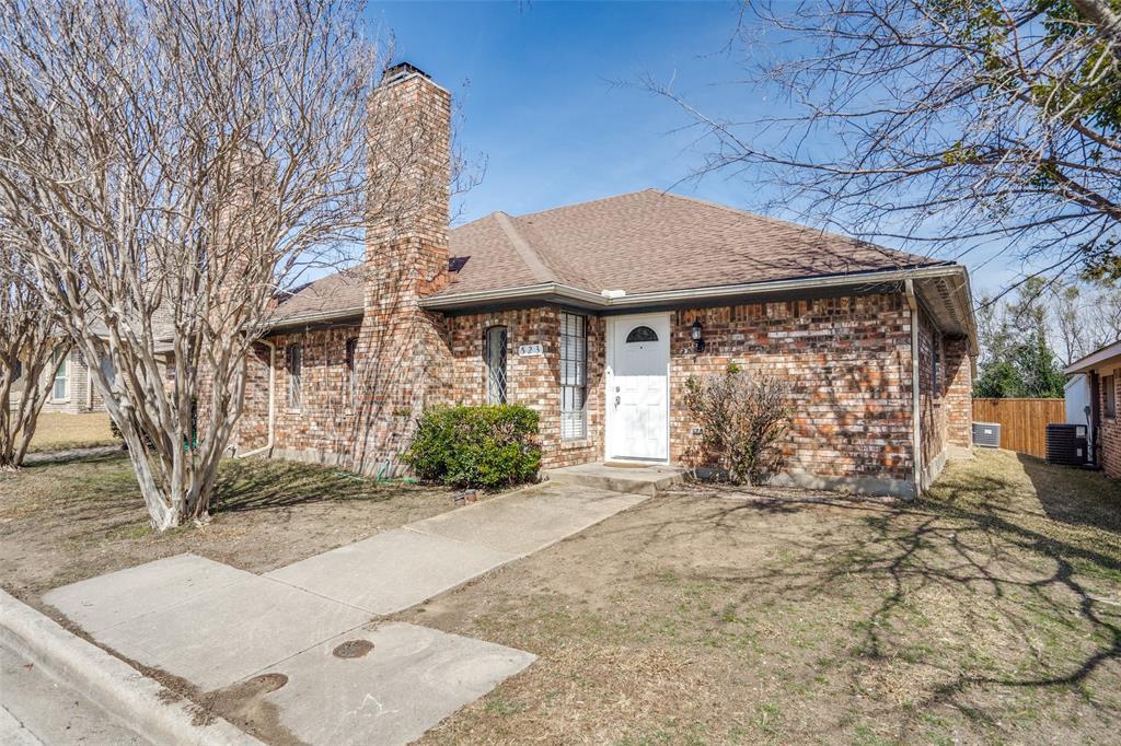 Primary Photo - 521 Cedar Elm Ln
