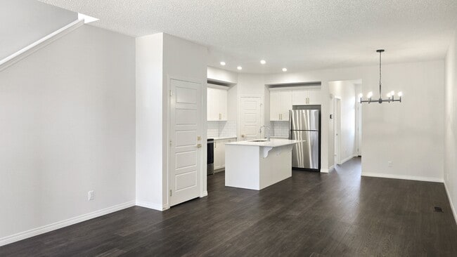 Building Photo - 86 Creekside Mnr SW