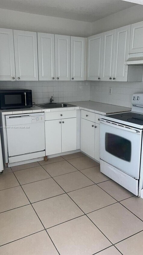 Primary Photo - 4820 NW 9th Dr