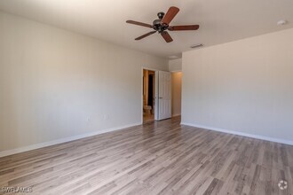 Building Photo - 28474 Villagewalk Blvd
