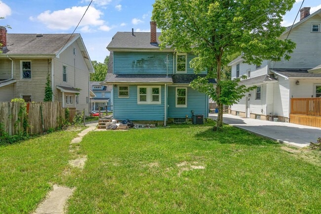 Foto del edificio - 3 Bedroom Home For Rent