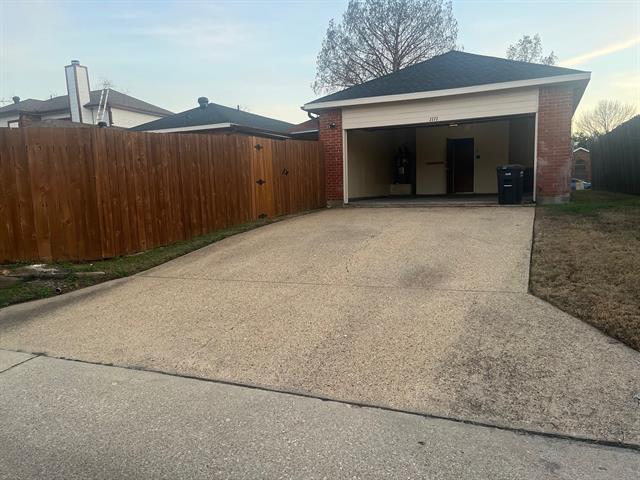 Building Photo - 1111 Dandelion Dr