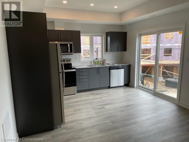 Building Photo - 205 W Oak Trl