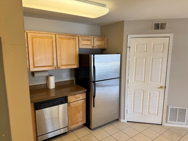 Foto del edificio - 8673 E Dry Creek Rd