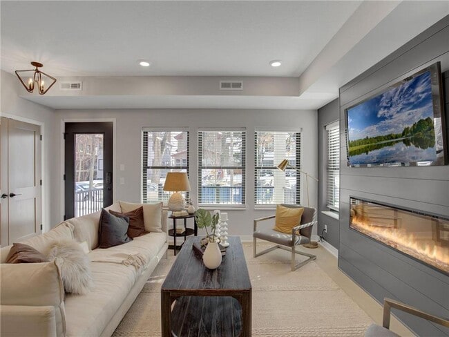 Building Photo - 3630 Colfax Ave S