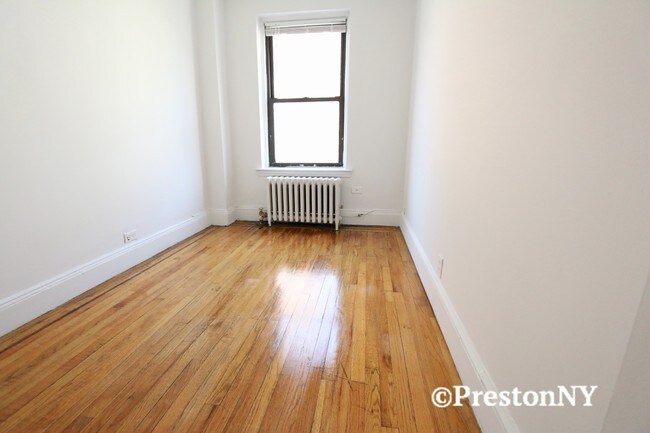 Foto del edificio - 206-210 E 26th St