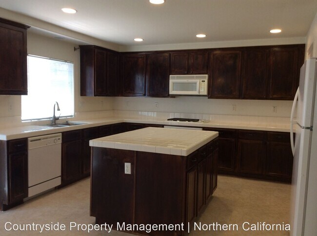 Building Photo - 4 br, 3 bath House - 3004 Calla Lily Lane
