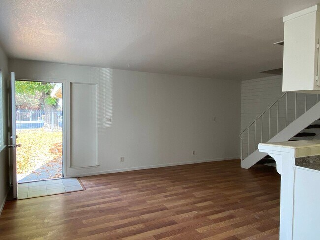 Foto del edificio - MOVE IN SPECIAL- Two Weeks Free At Move In...