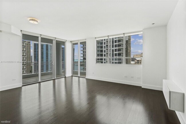 Foto del edificio - 3 br, 2.5 bath Condo - 801 Brickell Key Bl...
