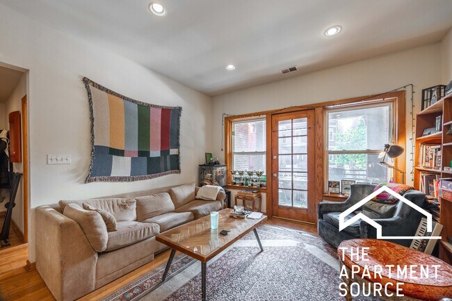 Building Photo - 2724 N Kimball Ave