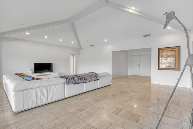 Foto del edificio - 4989 Pineview Cir