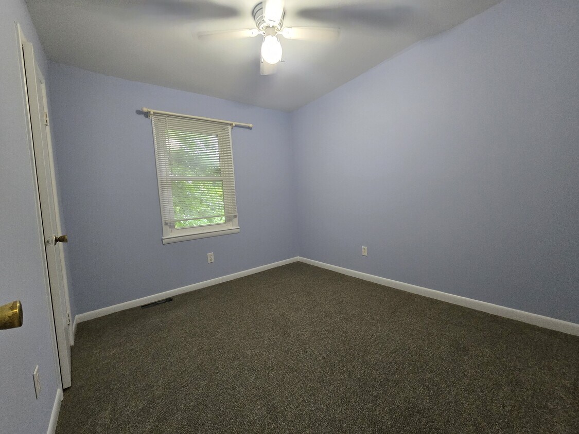 Building Photo - 1645 White Dr