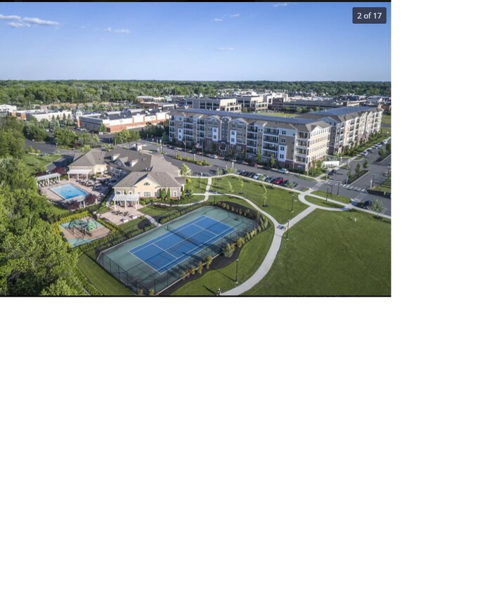 Building Photo - 1 Park Ln Blvd