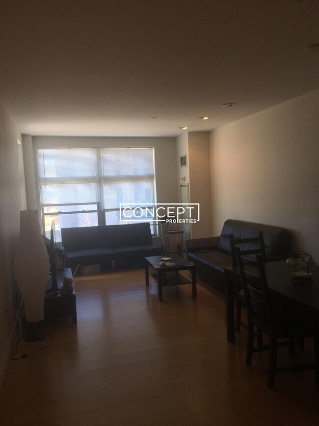 Foto del edificio - 601 Albany St