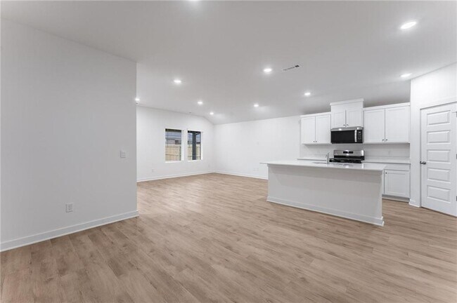 Foto del edificio - 4611 W Barhem Dr