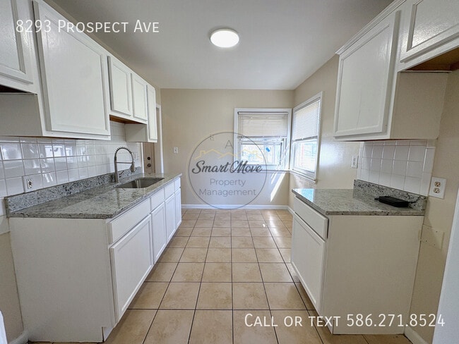 Foto del edificio - 8293 Prospect Ave