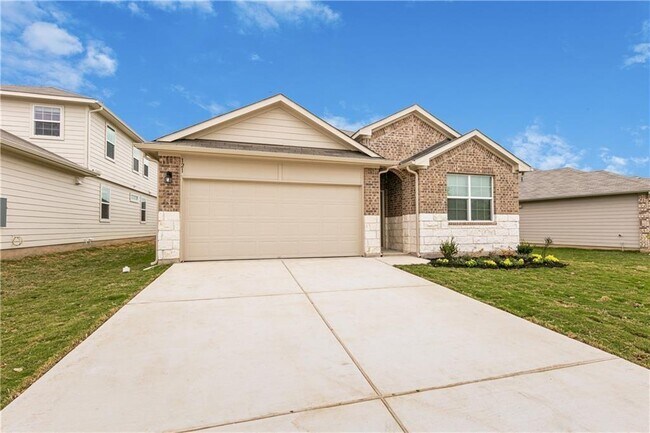 Building Photo - 121 Lullaby Dr