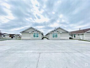 Building Photo - 2207 Northridge Ave
