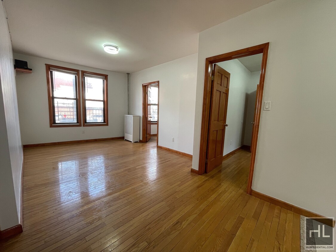 Foto principal - PRIME DYKER HEIGHTS APARTMENT! VERY LARGE ...