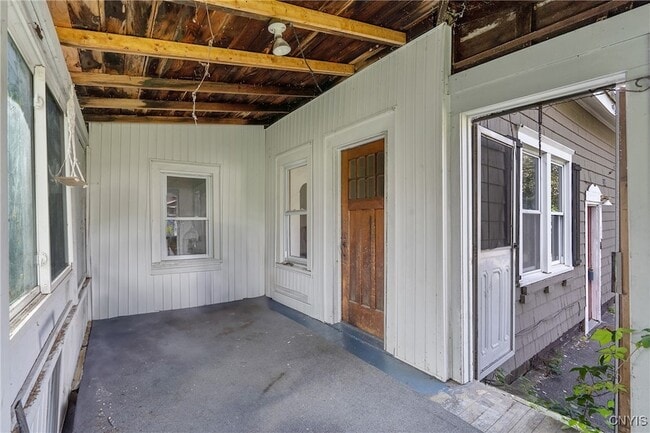 Building Photo - 518 E Brighton Ave