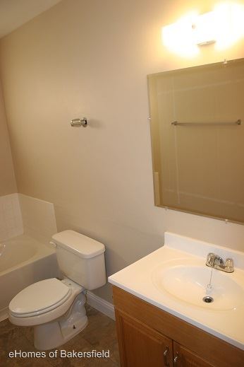 Building Photo - 1505 Cheatham Ave
