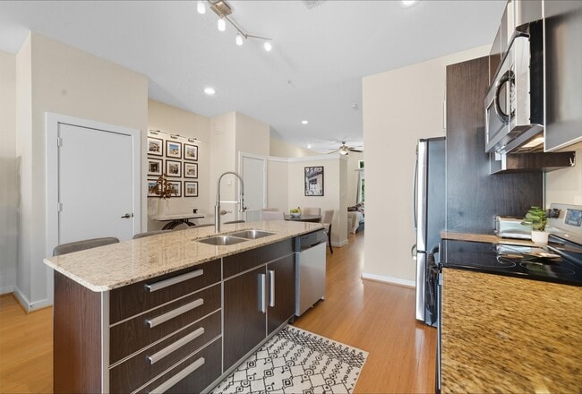 Foto del edificio - 806 Jackson Hill St