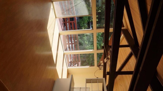 Foto del edificio - 20433 River Blvd