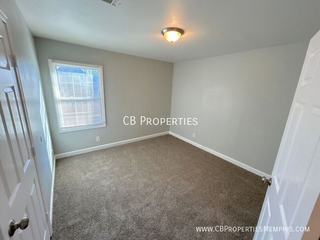 Building Photo - 3659 Kimball Ave