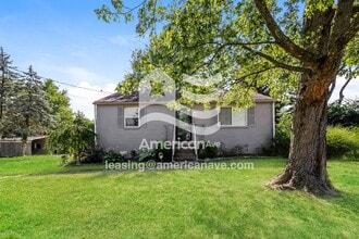 Building Photo - 9448 Beech Dr