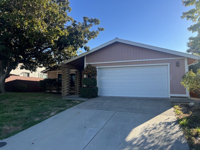 Foto del edificio - 6560 Oakcreek Way