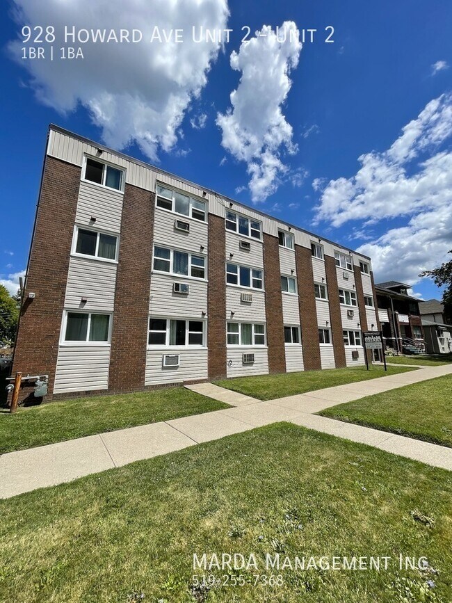 Building Photo - 928 Howard Ave